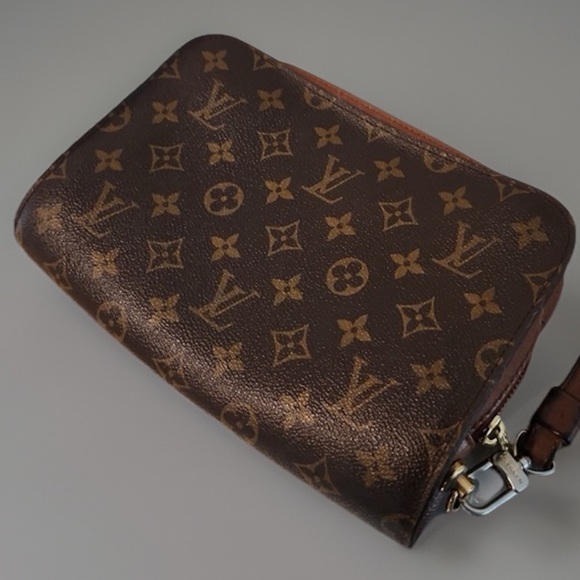 Louis Vuitton Handbags - LOUIS VUITTON
Monogram Orsay Clutch Handbag
Pre-Loved💕